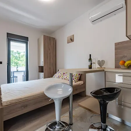 Apartment With A Parking Space Pag - 22609 Pag Town